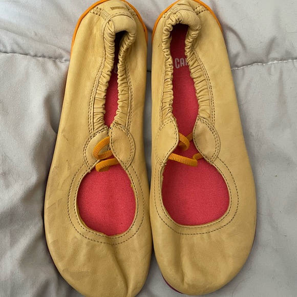 Camper casual shoes yellow euro size 37 - Picture 1 of 5